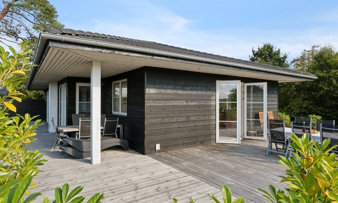 Udsholt House | "Alvia" - 1.6km from the sea by Interhome