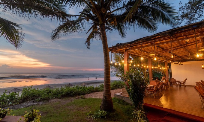 Ashvem Hotel | Amadi Beach Front Resort