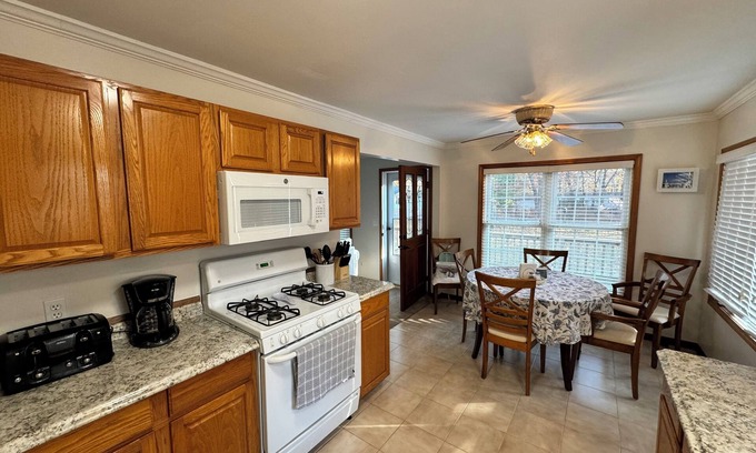 Caseville House | Amazing 2-bedroom house only 0.25 Miles from the beach