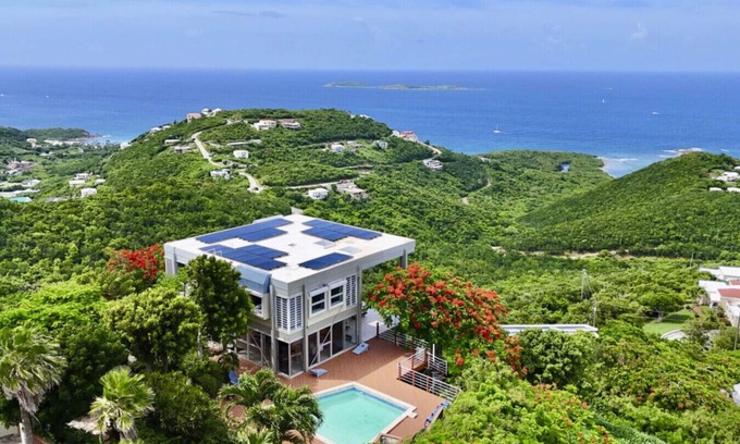 Flag Hill Villa | Amazing 3BR private villa with all the amenities!