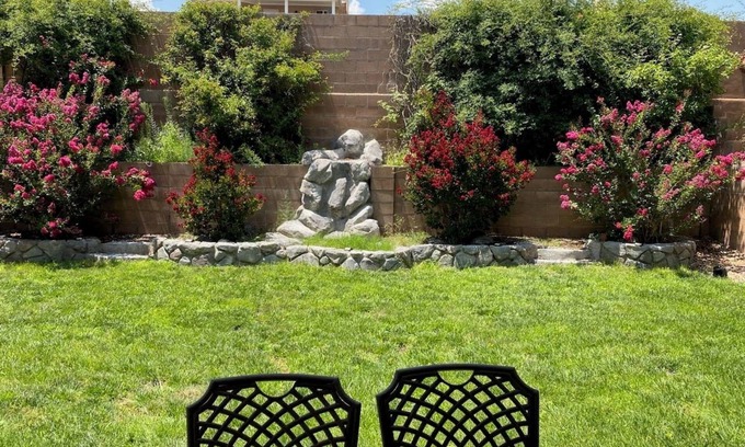 Taylor Ranch House | Amazing 4-bedroom: AC, WiFi, 2 car garage with river view in NW Albuquerque