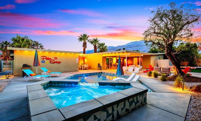 Desert Park Estates House | Amazing Amenities & Reviews -Pool, Private Hot Tub