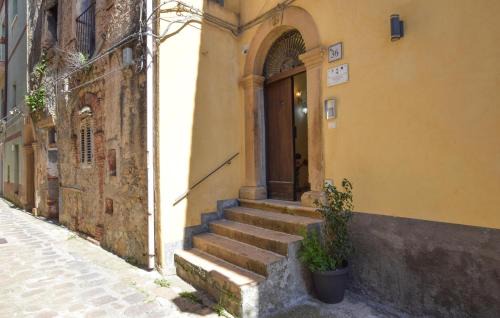 Tusa Apartment | Amazing Apartment In Tusa With Wifi