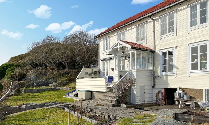 Averoy Municipality House | Amazing home in Averøy with WiFi
