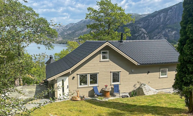 Forsand House | Amazing home in Forsand with WiFi