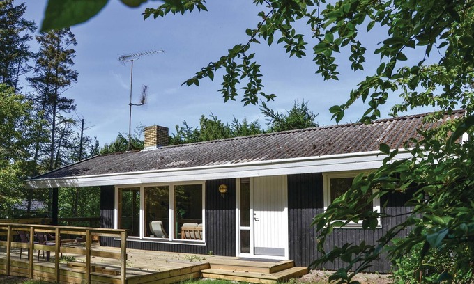 Udsholt House | Amazing home in Græsted with kitchen