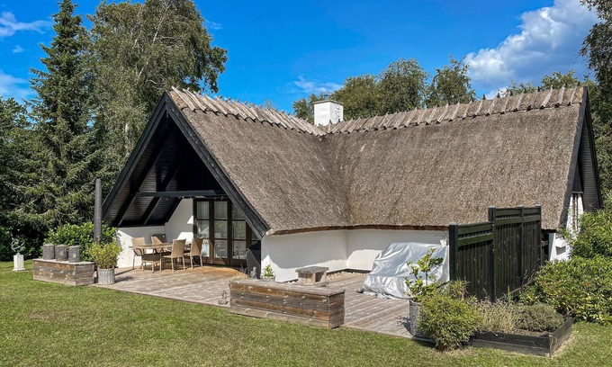 Udsholt Sand House | Amazing home in Græsted with WiFi