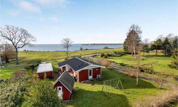 Mesinge House | Amazing Home In Mesinge With Kitchen