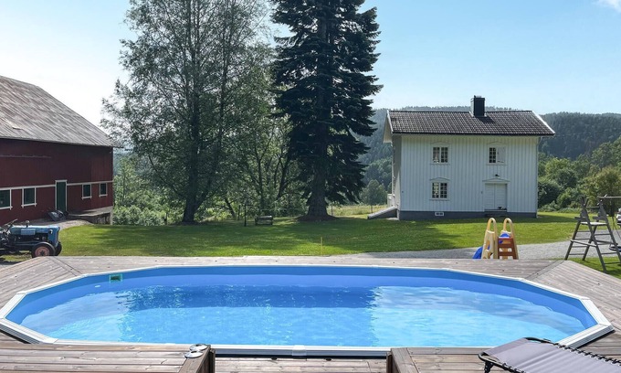 Nome House | Amazing home in Nome with kitchen