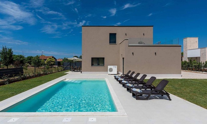 Porec House | Amazing home in Porec with WiFi