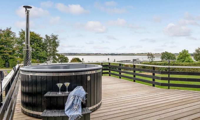 Ronbjerg House | Amazing home in Roslev with WiFi