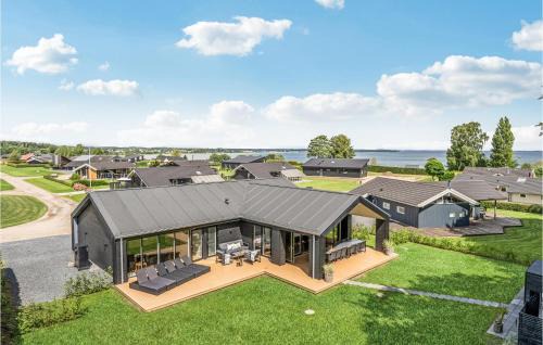 Grønninghoved Strand House | Amazing Home In Sjølund With Sauna