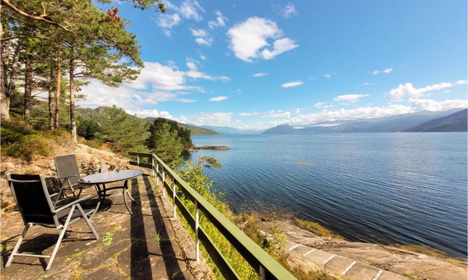 Kvam House | Amazing Home In Tørvikbygd With Wifi