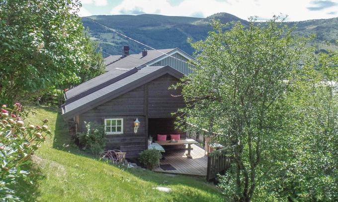 Vagamo House | Amazing home in Vågå with kitchen