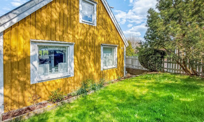Vastra Karup House | Amazing home in Västra Karup with WiFi