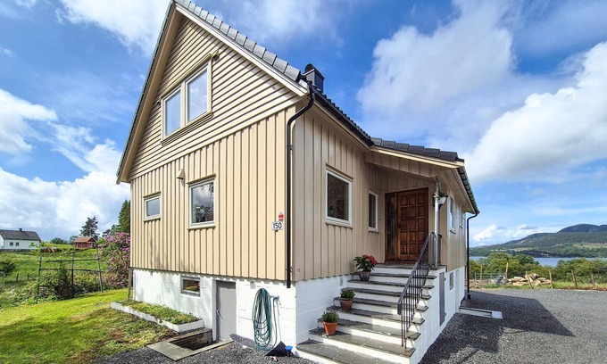Vindafjord House | Amazing home in Vikebygd with WiFi