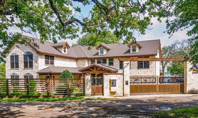 Quinlan House | Amazing lakefront home with custom boat dock!
