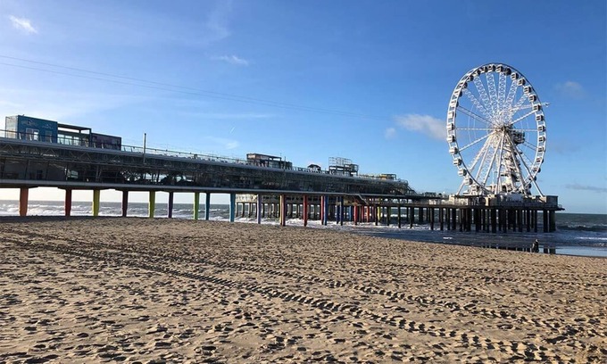 Scheveningen Badplaats Hotel | Amazing location! Modern unit w/Easy Access to Beach, City Centre & local dining