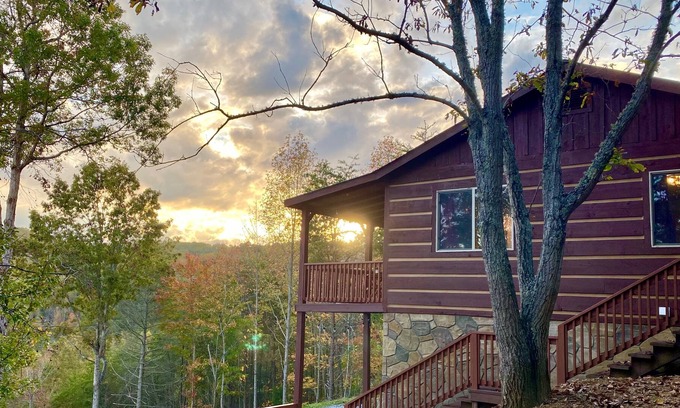 Cosby Cabin | Amazing Mountain Views! Game Room, Hot Tub and Vineyard - Pet Friendly!