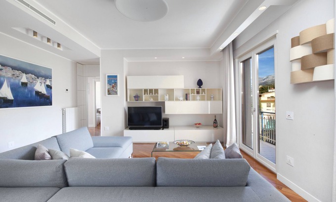 Sorrento Apartment | AMAZING NEW LUXURY APARTMENT - SORRENTO CENTER