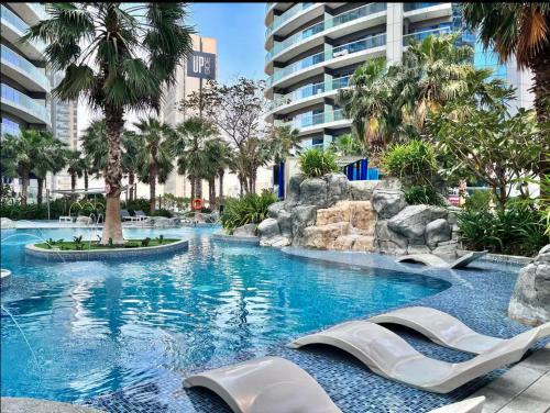 Business Bay Apartment | Amazing Oasis 1500 sqft View Hotel Amenities