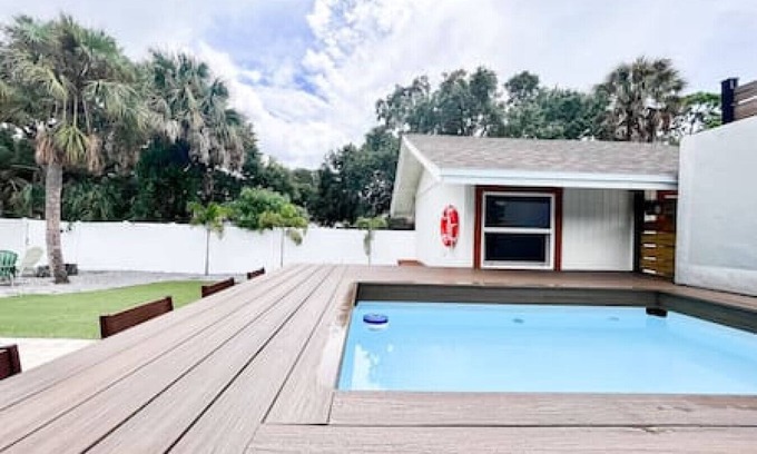 Sun Bay South House | Amazing South Tampa Home