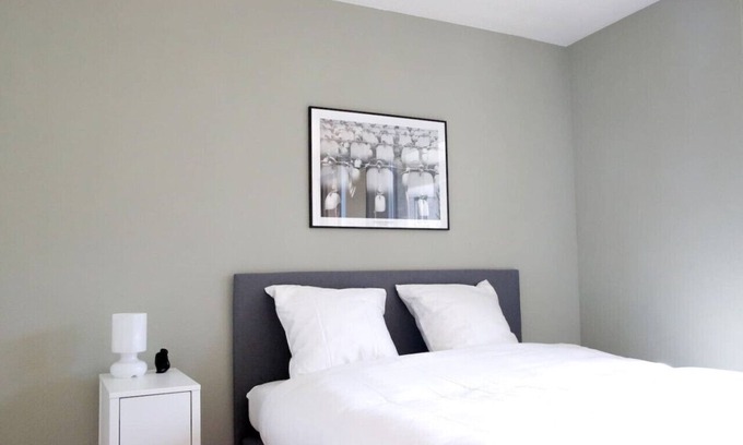 Hochschulen Apartment | Amazing studio in the city center (Art 19)