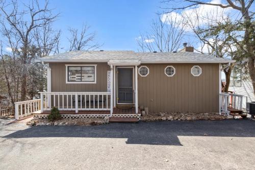 Lakeland House | Amazing Views Close to the Strip - Private Dock!