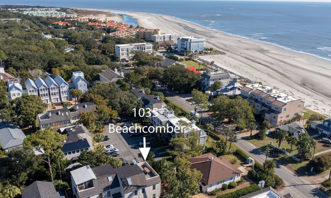 Saint Simons Island Condo | Amazing Views from Roof Top Deck! 4 bd/3 ba Townhome at Beachcomber