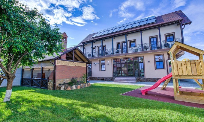 Vladeni House | Ambient Chalet