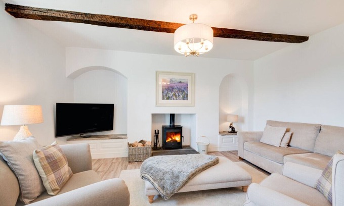 Bainbridge House | Amblers at Two Riverdale