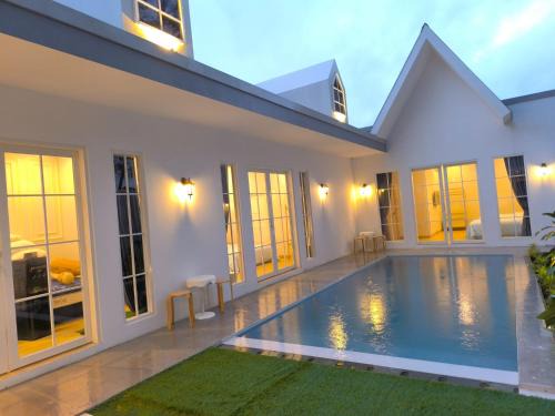 Sari Harjo Villa | Americana Villa Private Pool