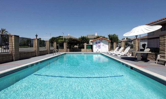 El Rancho Hotel | Americas Best Value Inn Pico Rivera Los Angeles E