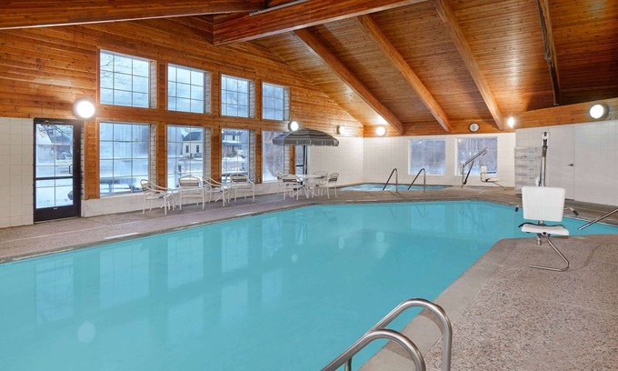 Fennville Hotel | AmericInn by Wyndham Douglas/Saugatuck