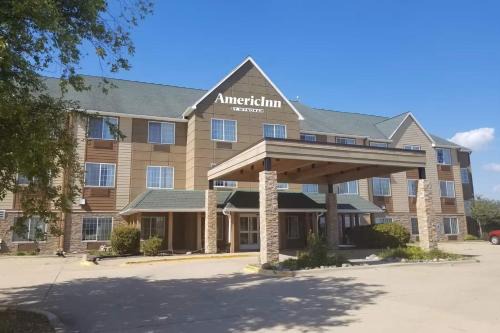 Galesburg Hotel | AmericInn by Wyndham, Galesburg, IL
