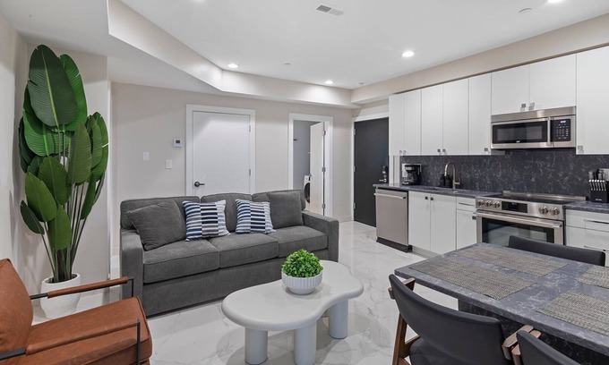 Ventnor City Apartment | Ammos Luxury Living- Crete Suite