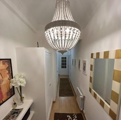 La Coruna Apartment | Amplio y céntrico piso con patio.