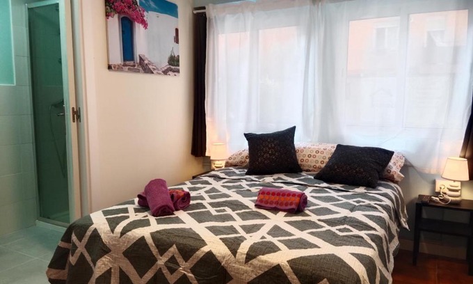 Santander Bed & Breakfast | AMRoom - Santander
