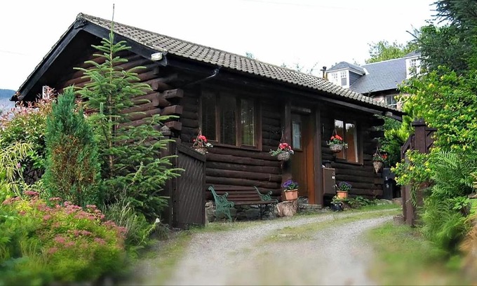 Strathyre Ski Chalet | An Carraig Log Cabin