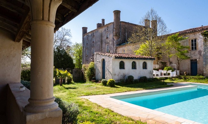 Pech-Luna House | an unusual and Design Chateau