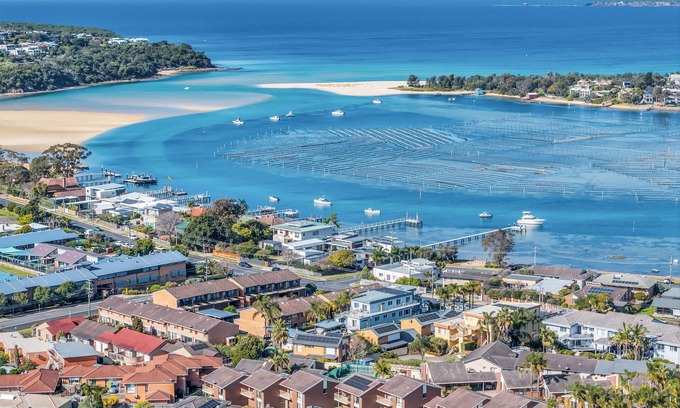 Mirador House | Anchor Bell Apartments: (Sleeps 4)