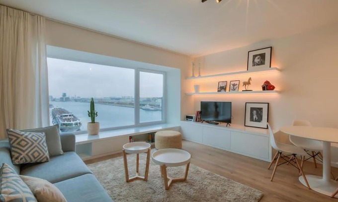 De Kaaien Apartment | ANCHOR LODGE ANTWERP Unique Appartment view MAS!