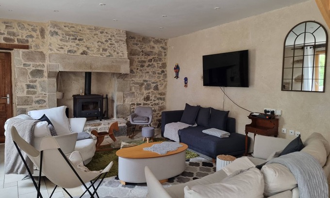 Perros-Guirec House | Ancienne Ferme Bretonne Rénovée - La Campagne à la mer