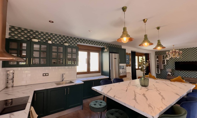 Granada House | Andalusian Hideaway a 10 Minutos del Corazón de Granada