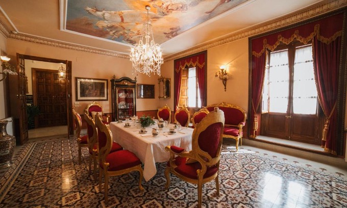 Priego de Cordoba Bed & Breakfast | Andalusian Palace