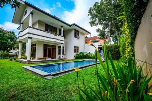 Parongpong Villa | Andaru Graha Puspa For Family and Friends
