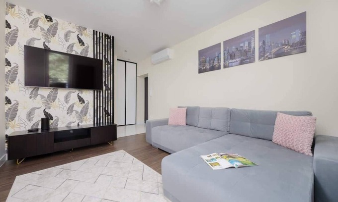 Muranow Apartment | Andersa 20A | Sunny Apartment | WiFi