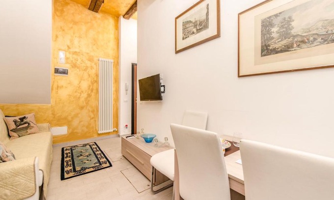 Cannaregio Apartment | ANDREA Venice FLAT Mezzanine Floor