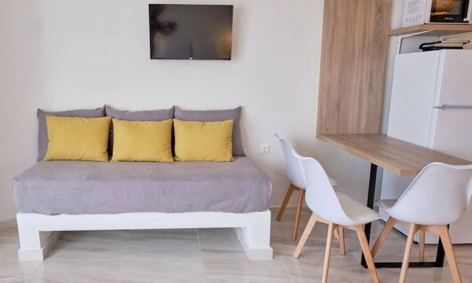 Khondros Apartment | Andromeda-Deluxe apt 50m from the beach, sea view
