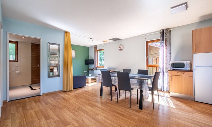 Montoulieu Apartment | Angélique Verte 10 - Chalet vue montagne T3